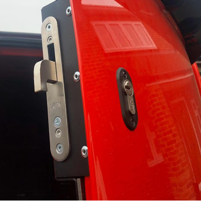 L4V - Dead- / Hook Lock - Integriertes Schloss für Transporter/Nutzfahrzeuge.